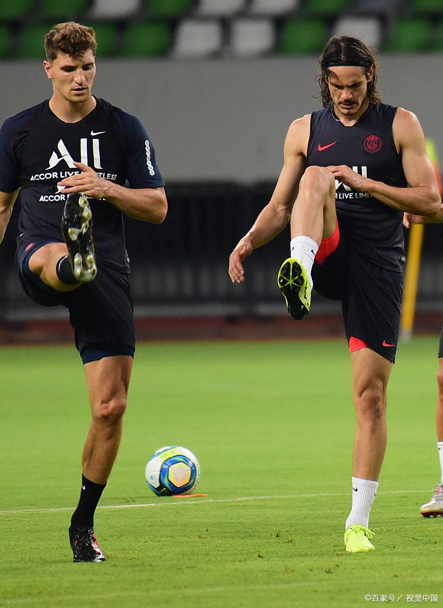 爱游戏-埃因霍温发布备战花絮；赛前豪取连胜；欧冠任务艰巨；资深球员宣示担当的简单介绍